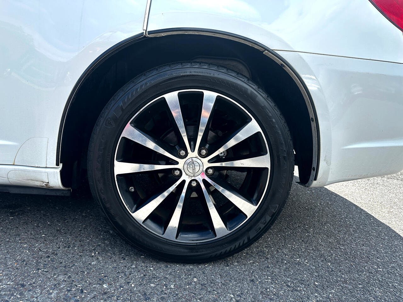 Used 2013 Chrysler 200 Touring w/ S Exterior Appearance Pkg image 16