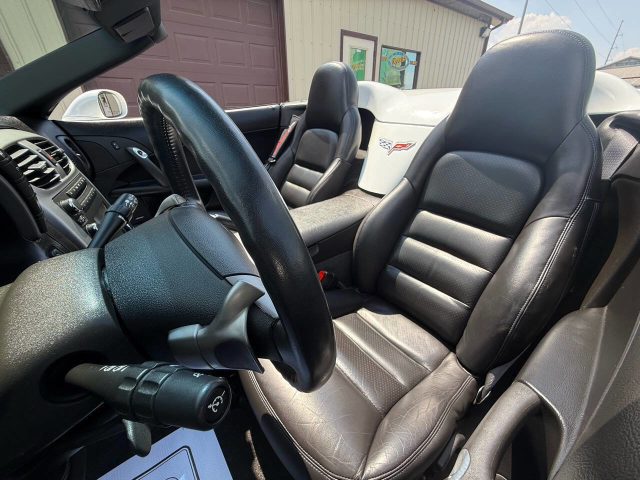 Used 2006 Chevrolet Corvette Convertible w/ Preferred Equipment Group image 28