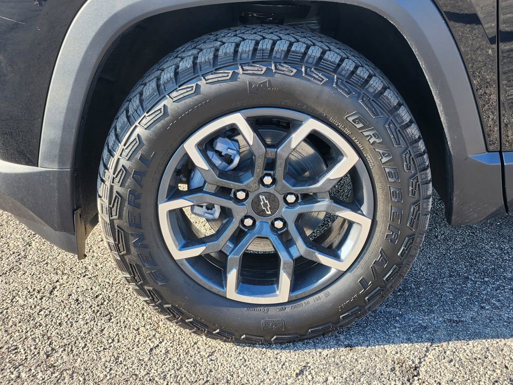 New 2026 Chevrolet Equinox ACTIV image 13