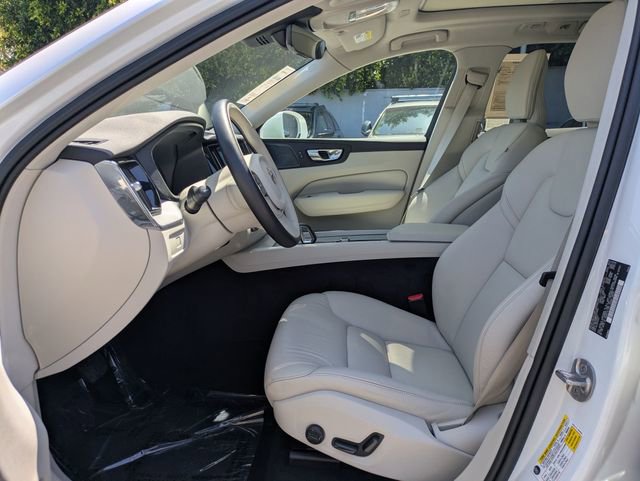 Certified 2023 Volvo XC60 B5 Plus w/ Protection Package Premier FWD image 14