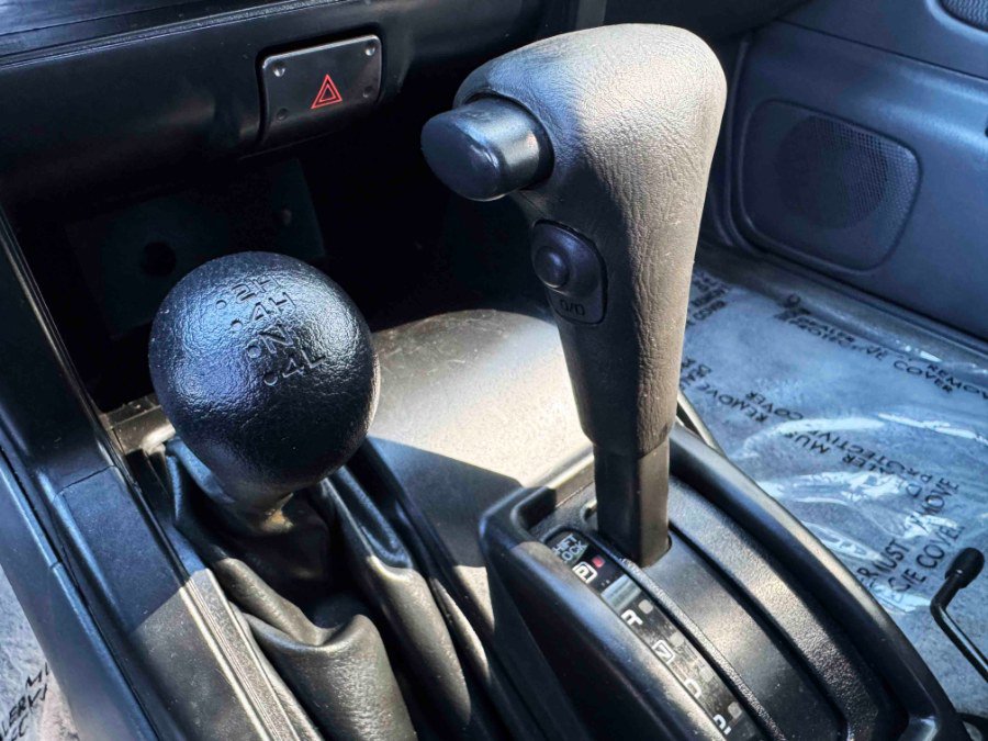 Used 2004 Nissan Frontier S/C image 24