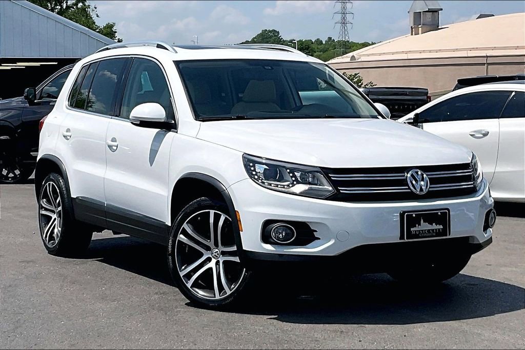 Used 2017 Volkswagen Tiguan SEL FWD image 37