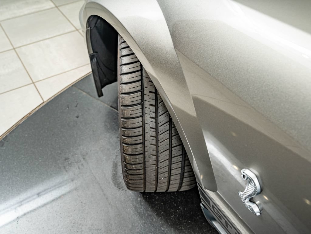 Used 2009 Ford Mustang Shelby GT500 RWD image 49