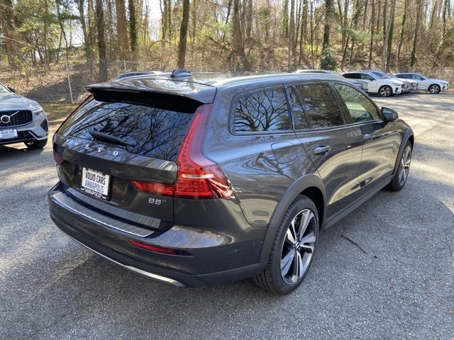 New 2025 Volvo V60 B5 Cross Country Plus w/ Protection Package Premier image 7