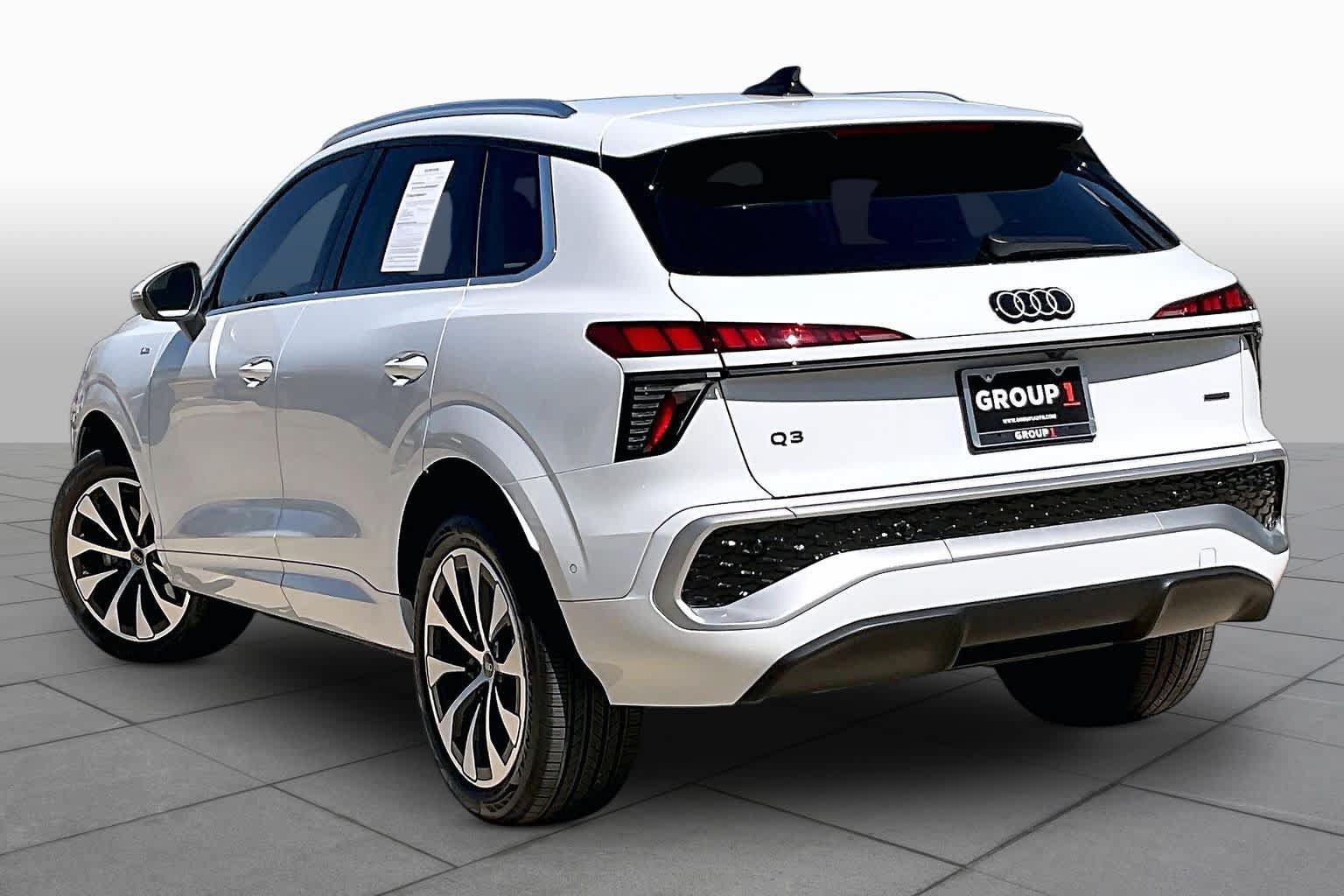 Used 2026 Audi Q3 quattro 2.0T w/ Driver Assistance Package AWD/4WD image 12