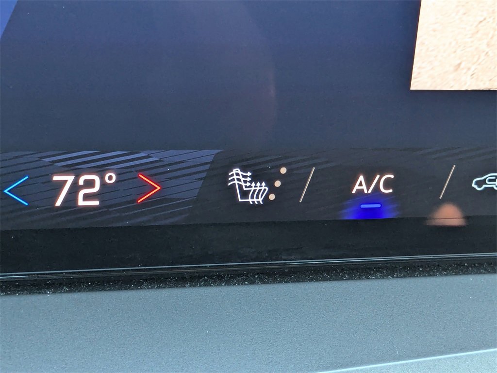 Certified 2025 Chevrolet Traverse LT image 19