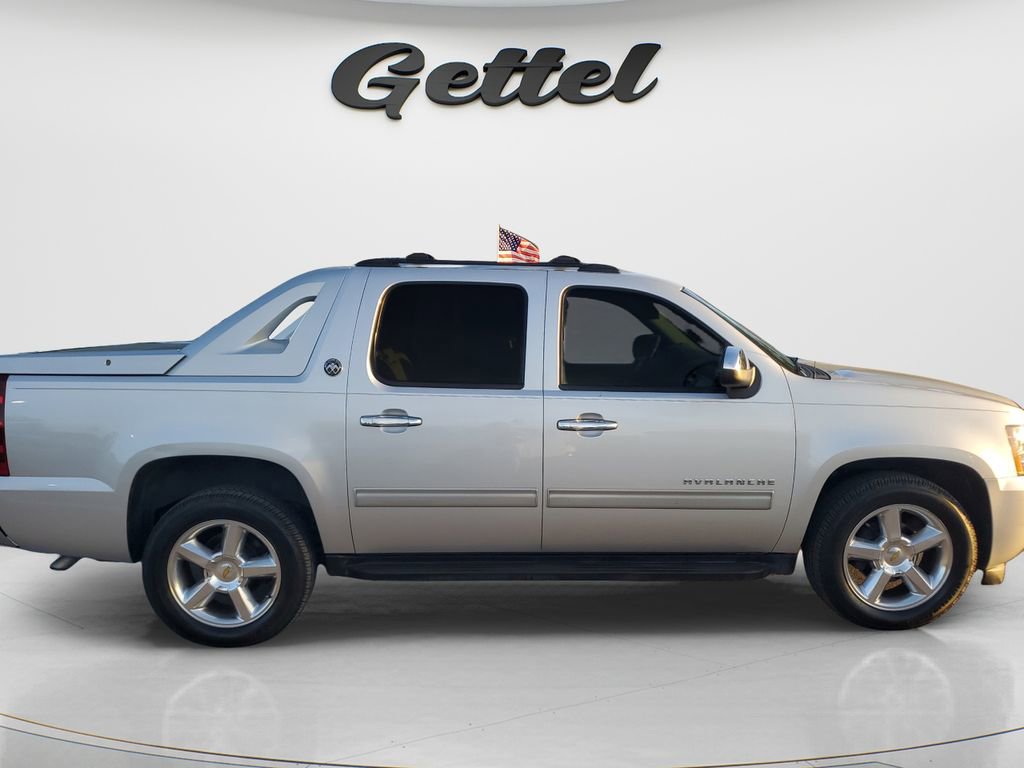 Used 2013 Chevrolet Avalanche LT w/ All-Star Edition image 11