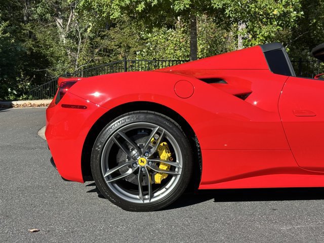 Used 2018 Ferrari 488 Spider RWD image 14