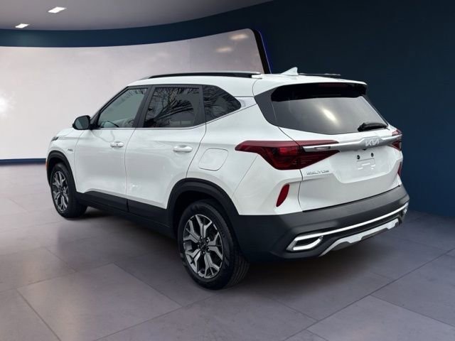 Certified 2023 Kia Seltos EX image 3