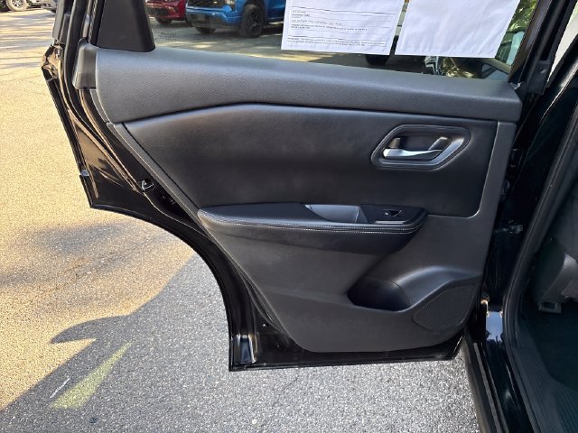 Used 2024 Nissan Rogue SV AWD/4WD image 18