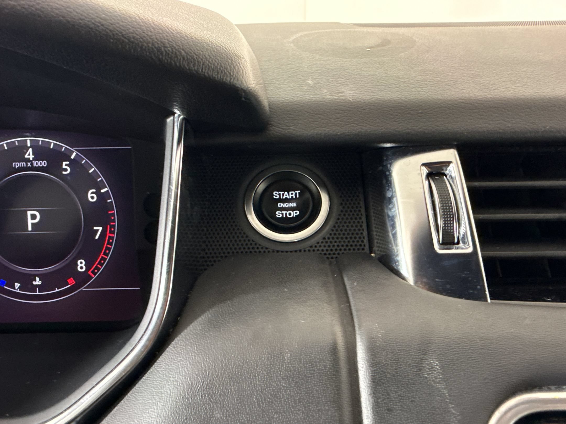 Used 2021 Land Rover Range Rover Sport HST AWD/4WD image 15