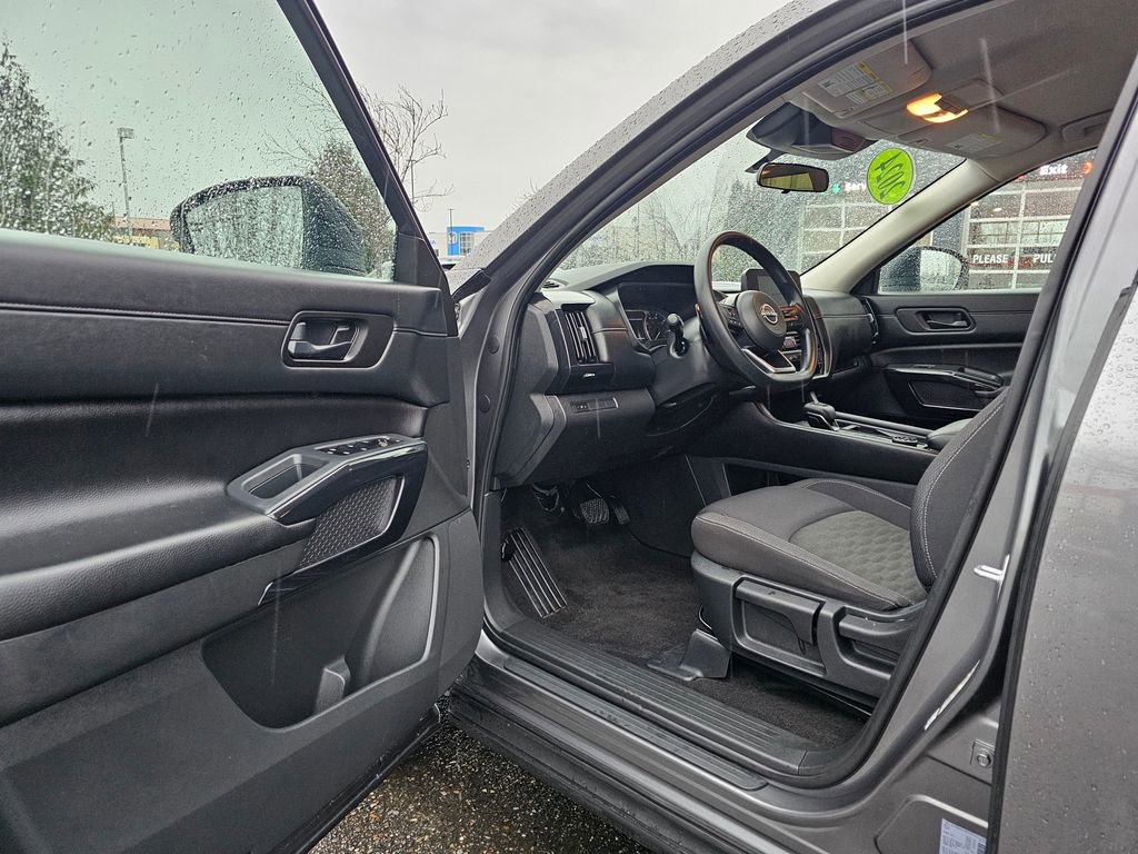 Certified 2024 Nissan Pathfinder S image 16