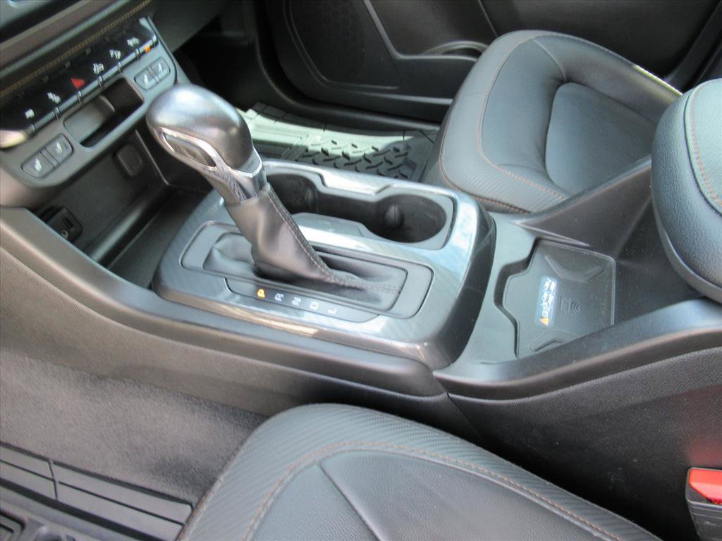 Used 2022 GMC Canyon AT4 image 17