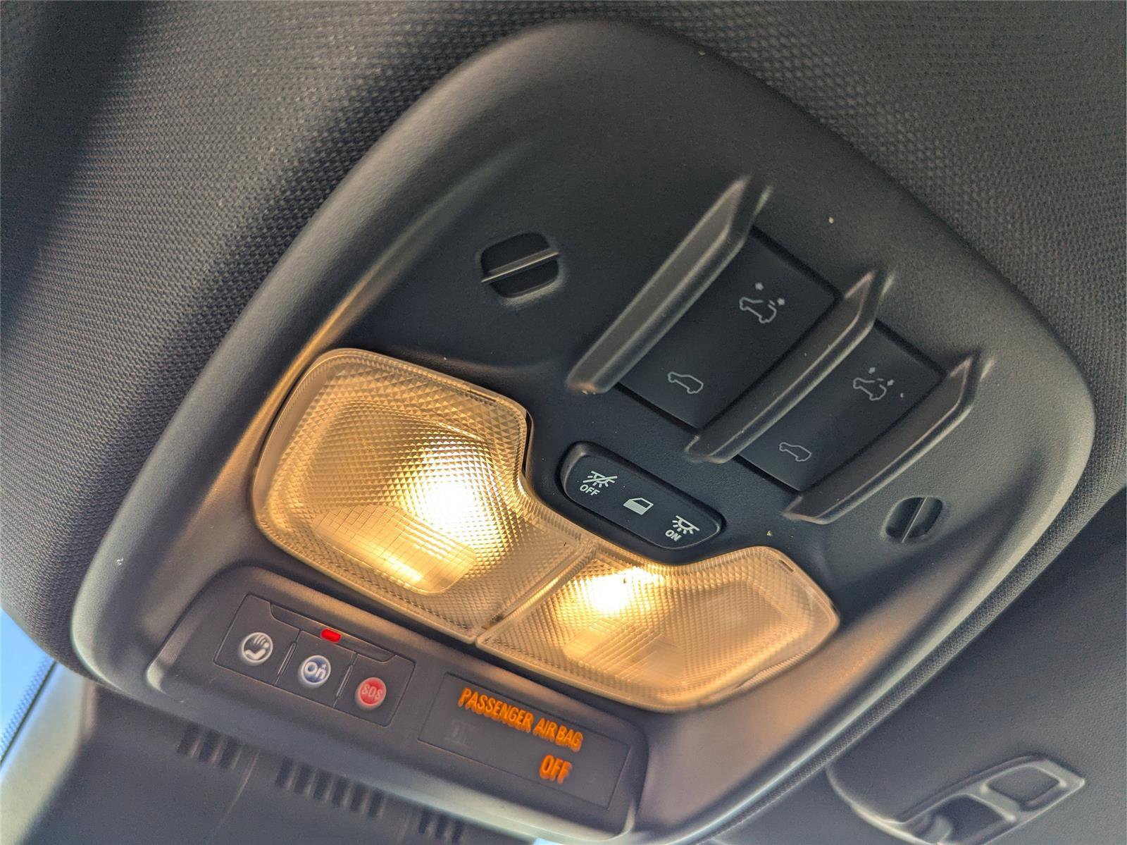 Used 2023 Chevrolet Colorado ZR2 w/ ZR2 Convenience Package III image 21