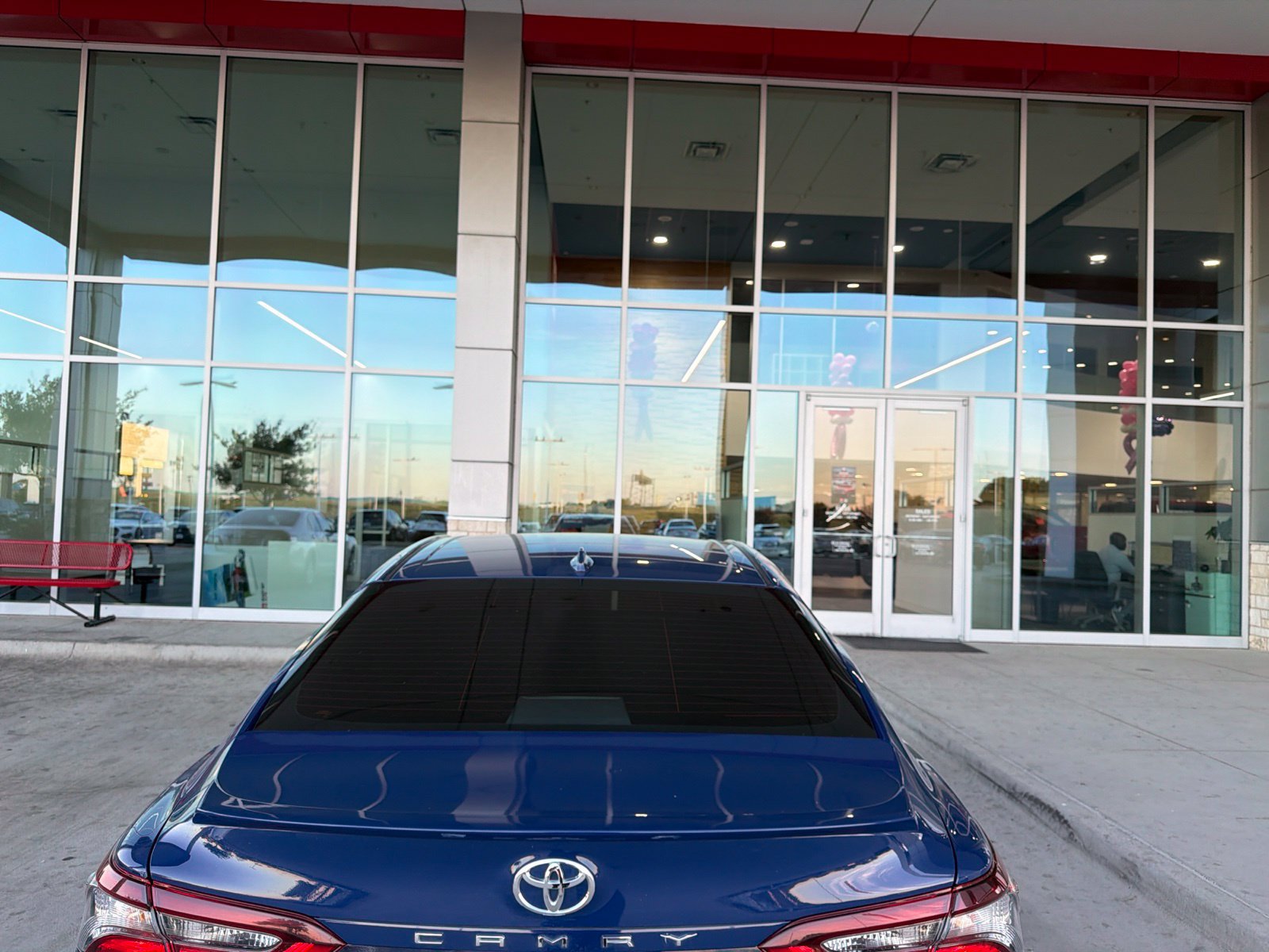 Used 2024 Toyota Camry SE FWD image 8