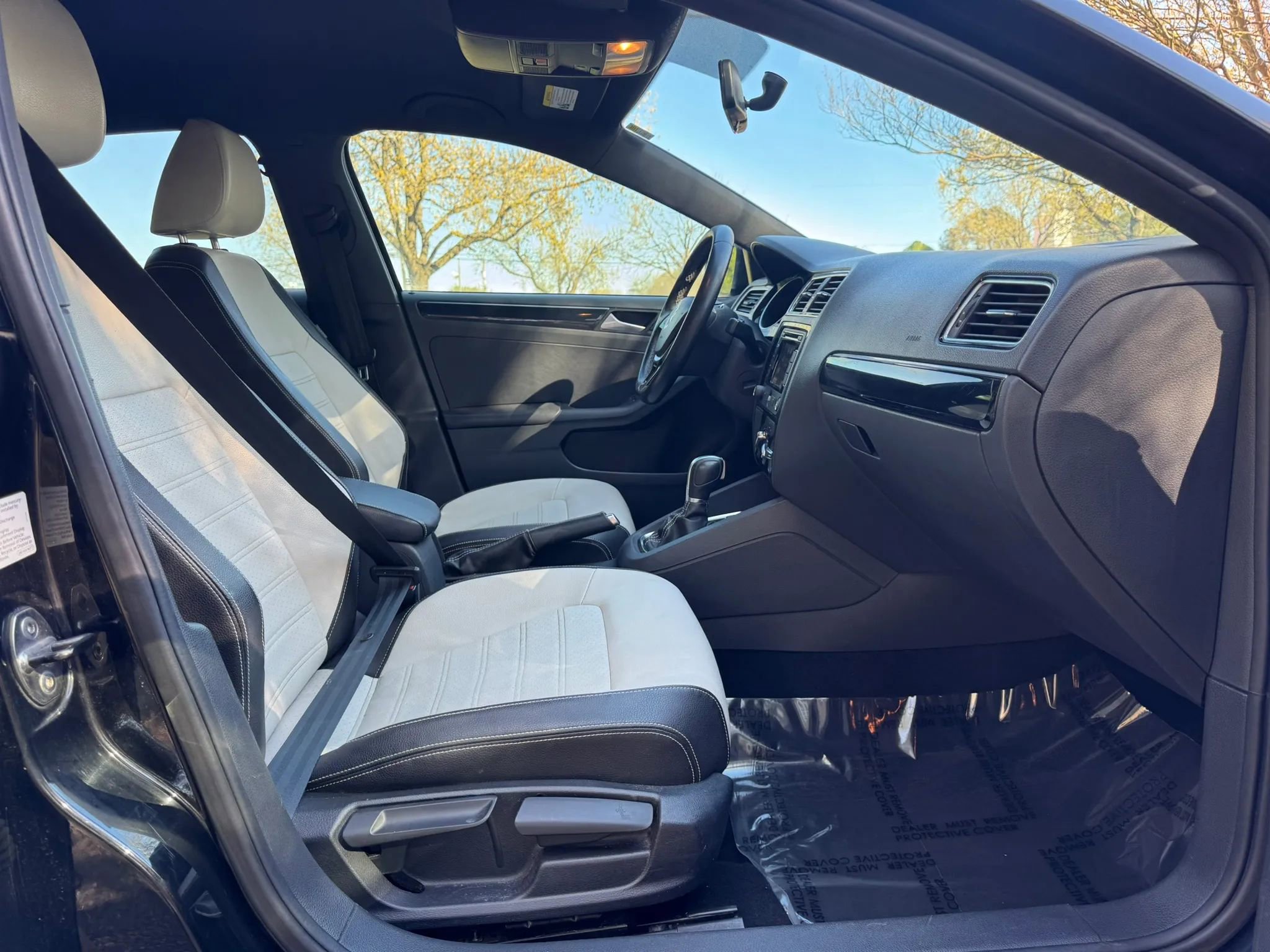 Used 2015 Volkswagen Jetta Sport image 12