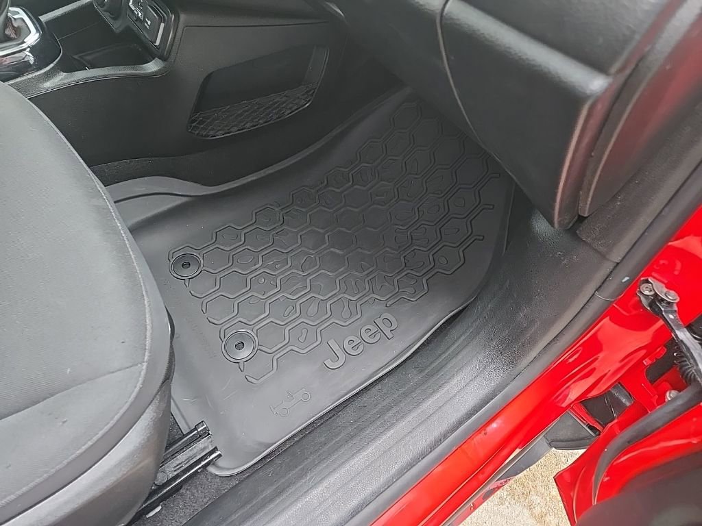 Used 2022 Jeep Renegade Latitude w/ Sun/Sound Group image 76