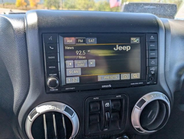 Used 2013 Jeep Wrangler Unlimited Sahara w/ Connectivity Group AWD/4WD image 20