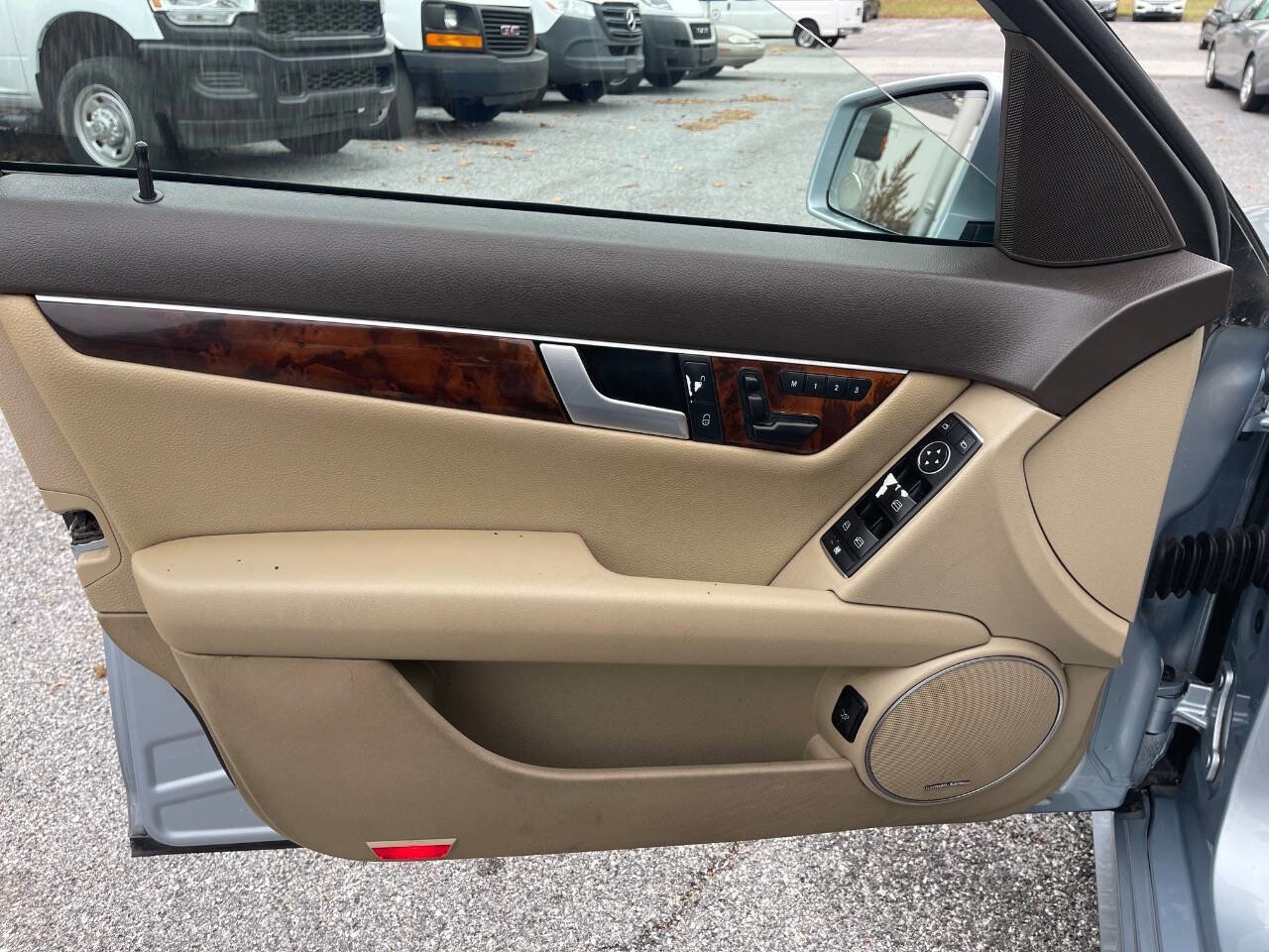 Used 2013 Mercedes-Benz C 300 4MATIC Sedan image 23