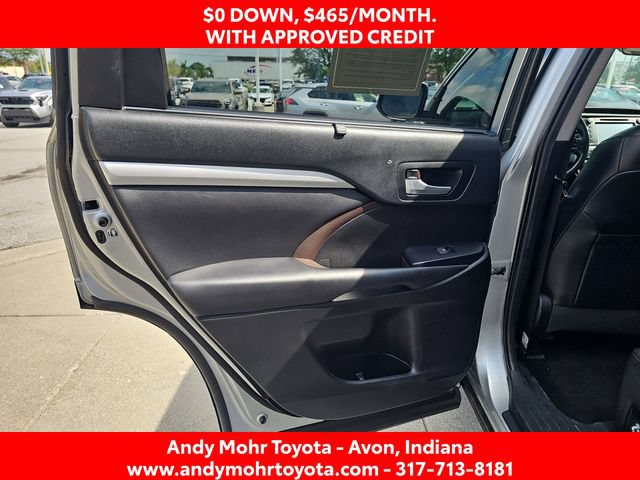 Used 2019 Toyota Highlander XLE FWD image 31