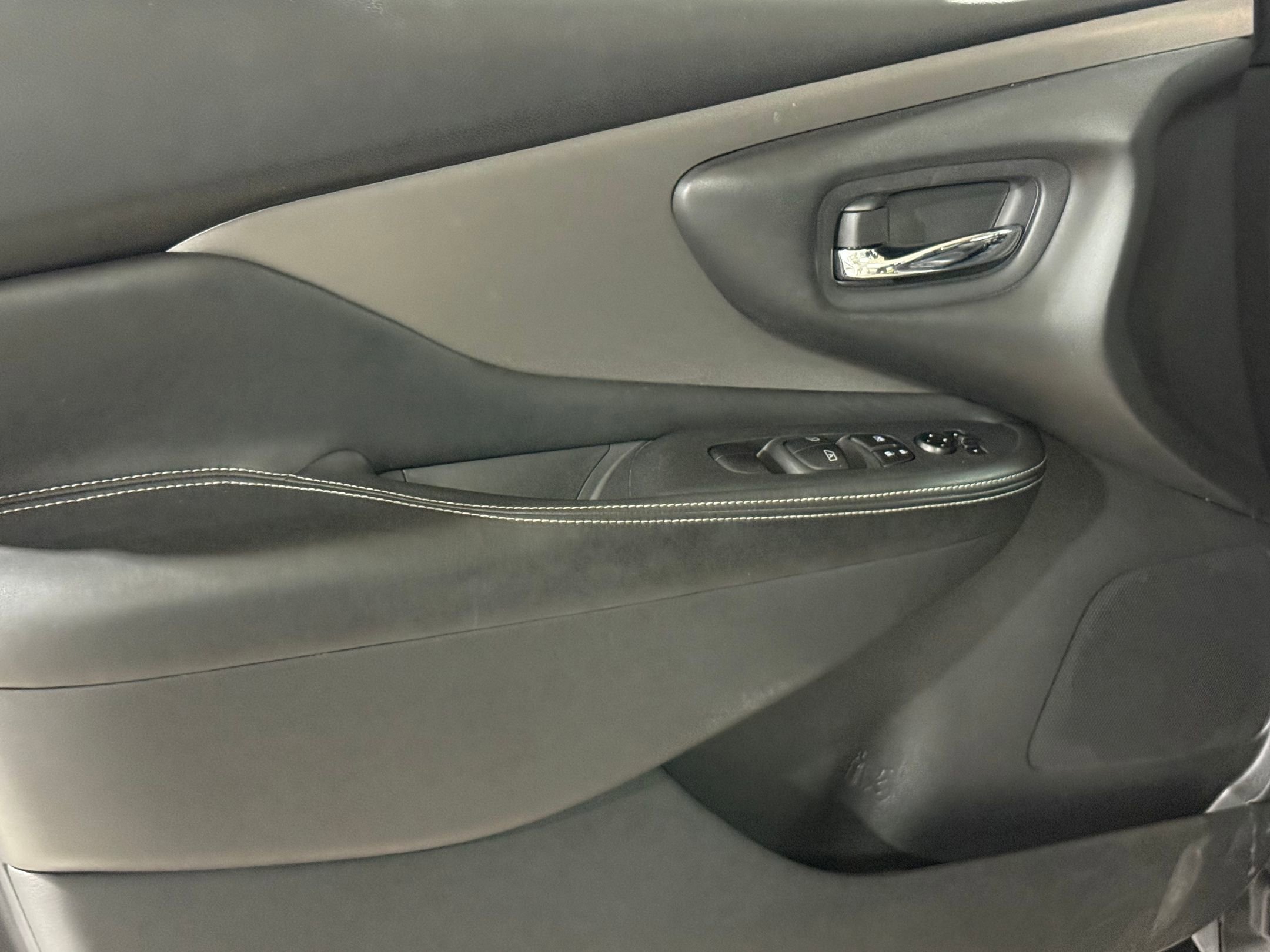 Used 2020 Nissan Murano SV image 13