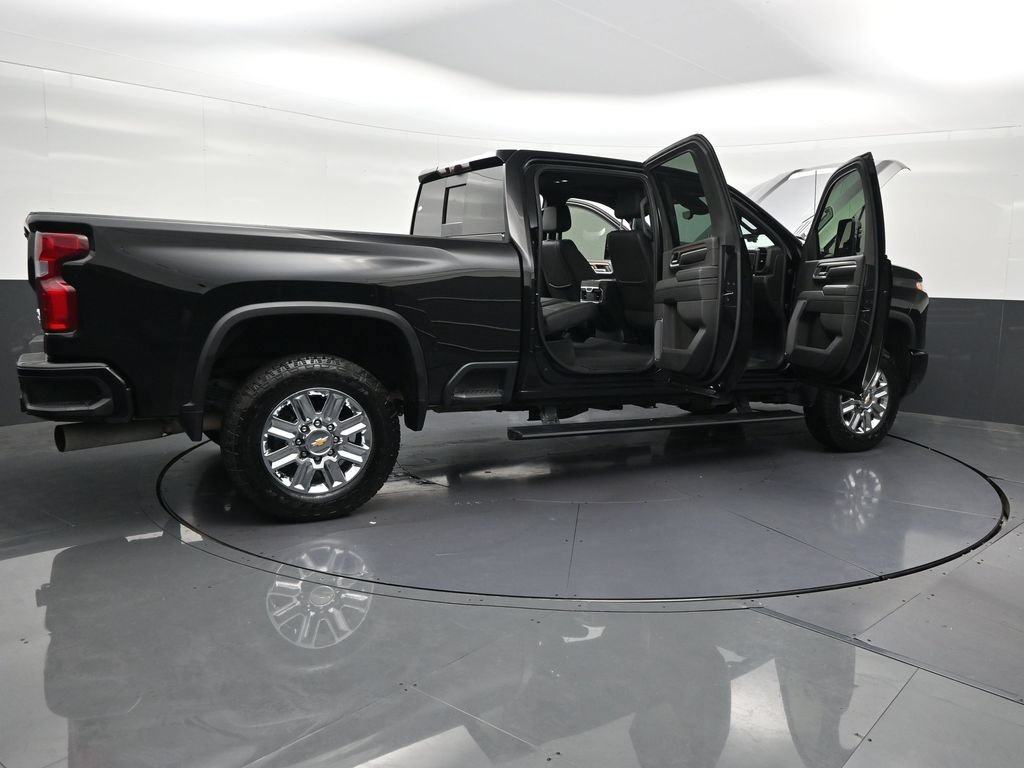 Used 2024 Chevrolet Silverado 2500 High Country w/ High Country Premium Package AWD/4WD image 33