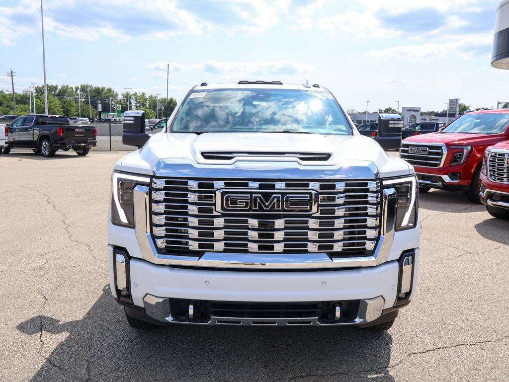 New 2026 GMC Sierra 3500 Denali w/ Denali Reserve Package AWD/4WD image 32