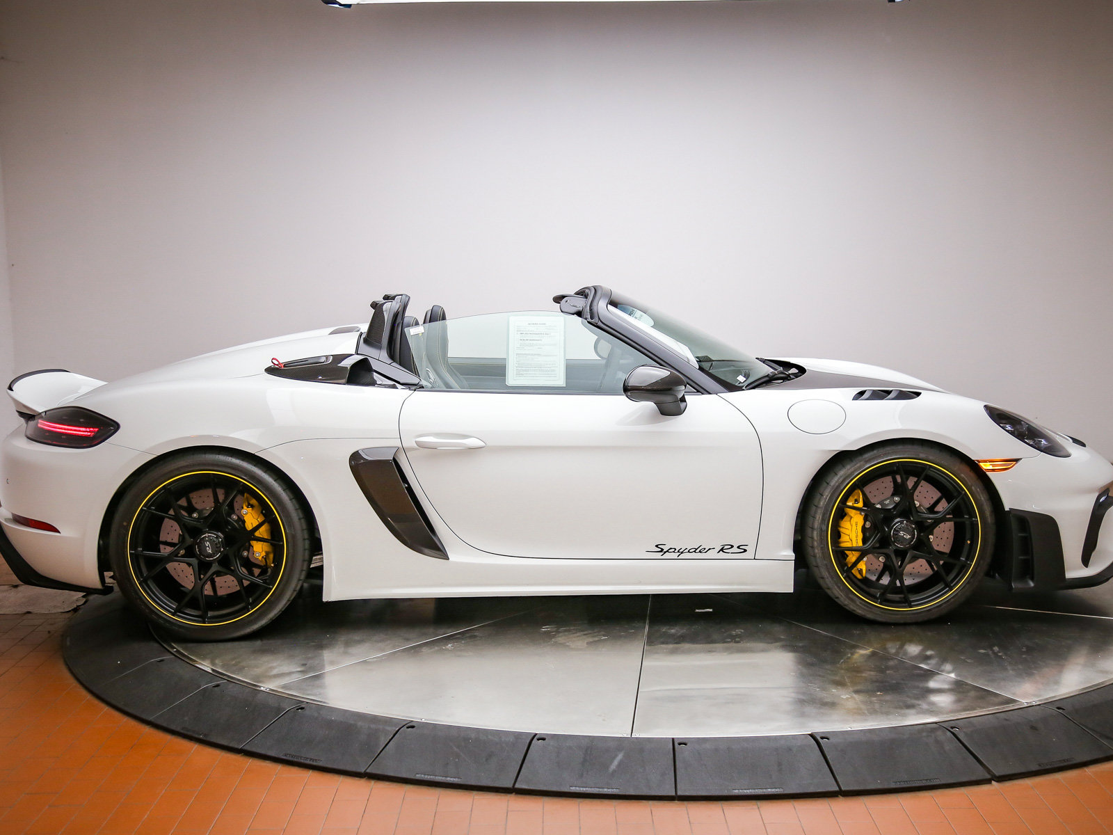Certified 2025 Porsche 718 Boxster Spyder RS RWD image 8
