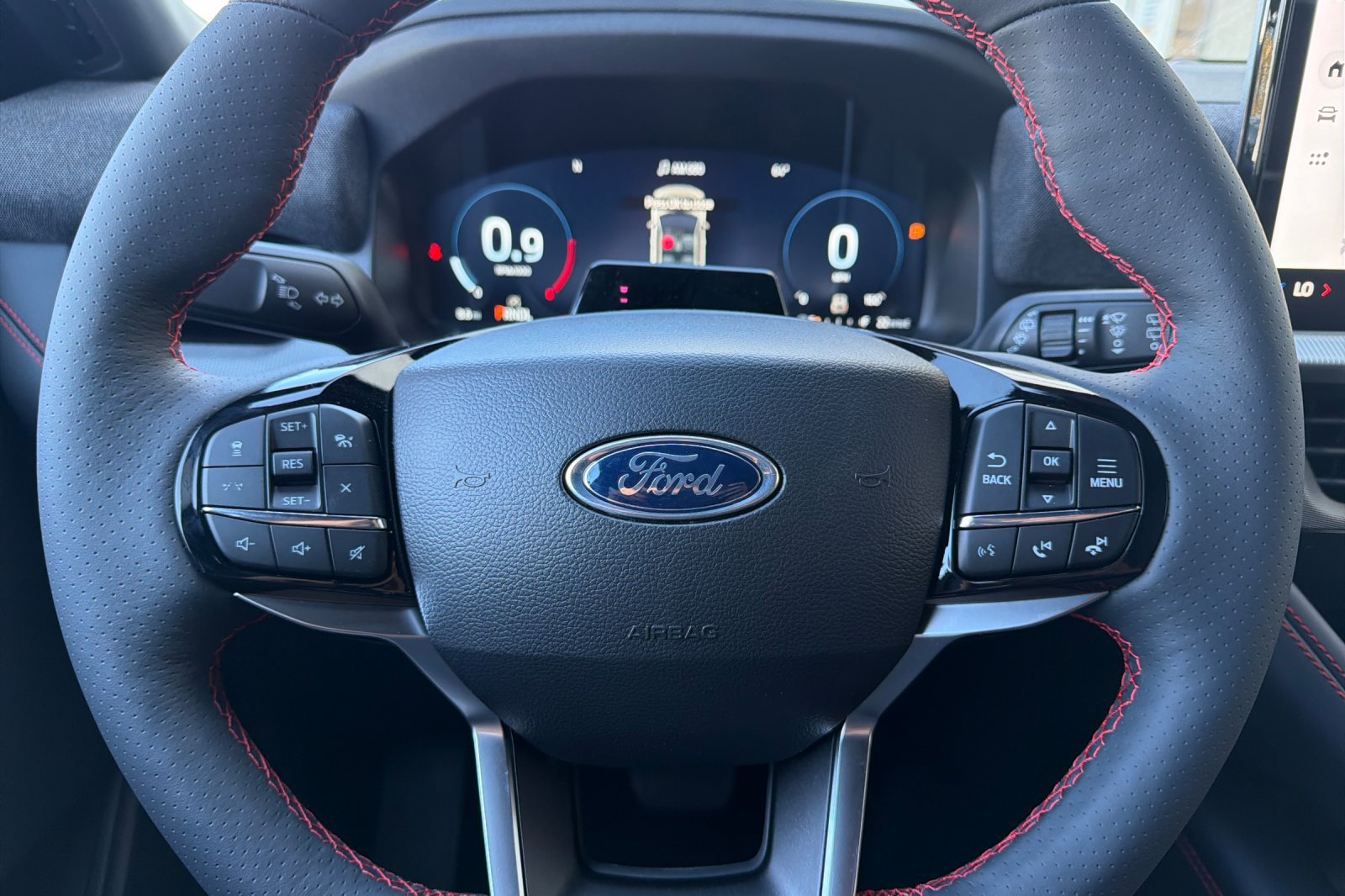 New 2027 Ford Explorer ST-Line w/ Premium Package RWD image 27