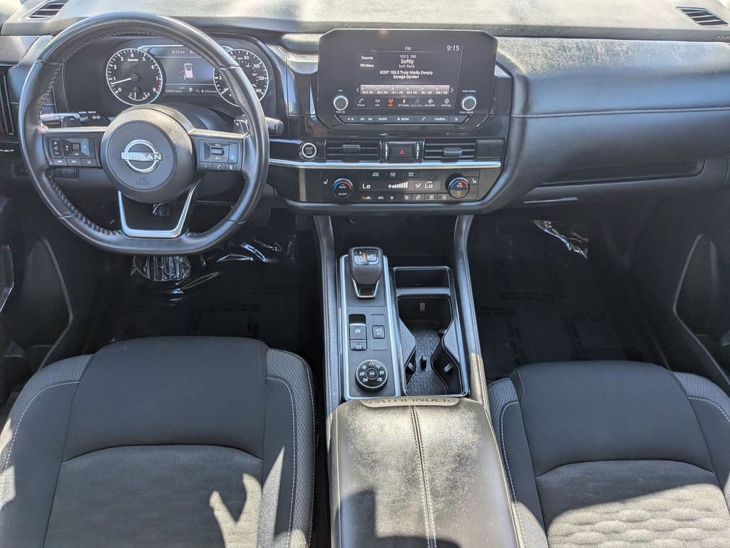 Used 2024 Nissan Pathfinder SV AWD/4WD image 21
