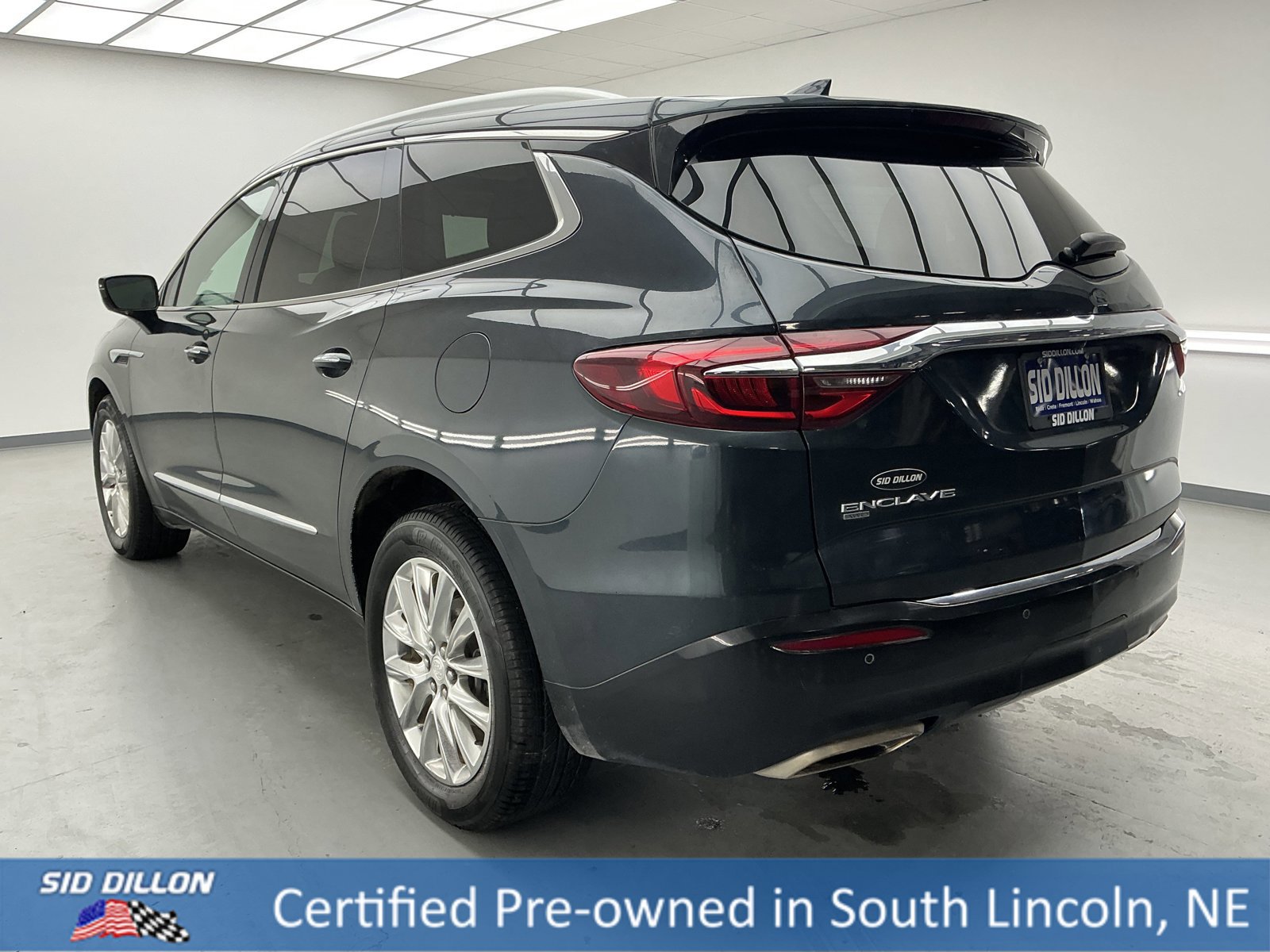 Used 2021 Buick Enclave Premium w/ Sun and Sites Package image 6