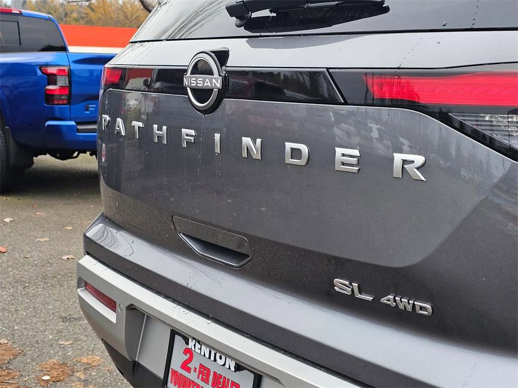 New 2025 Nissan Pathfinder SL image 10