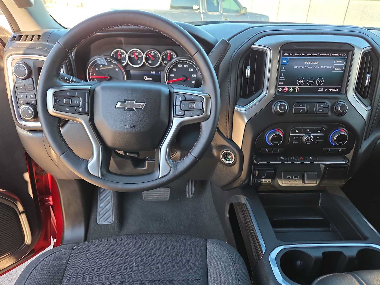 Used 2021 Chevrolet Silverado 1500 LT Trail Boss w/ Bed Protection Package AWD/4WD image 14