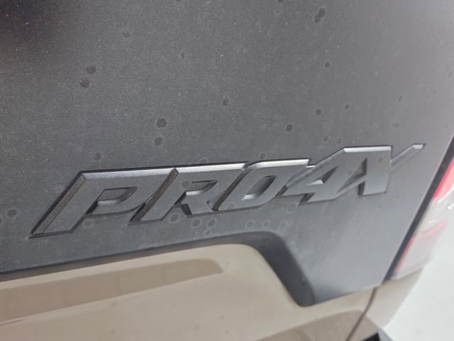 Used 2023 Nissan Titan PRO-4X w/ Pro-4x Convenience Package image 11