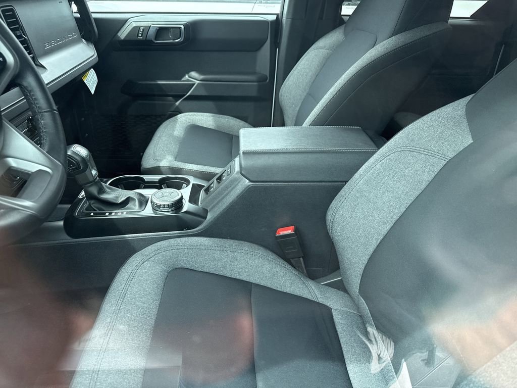 Used 2025 Ford Bronco Big Bend image 9