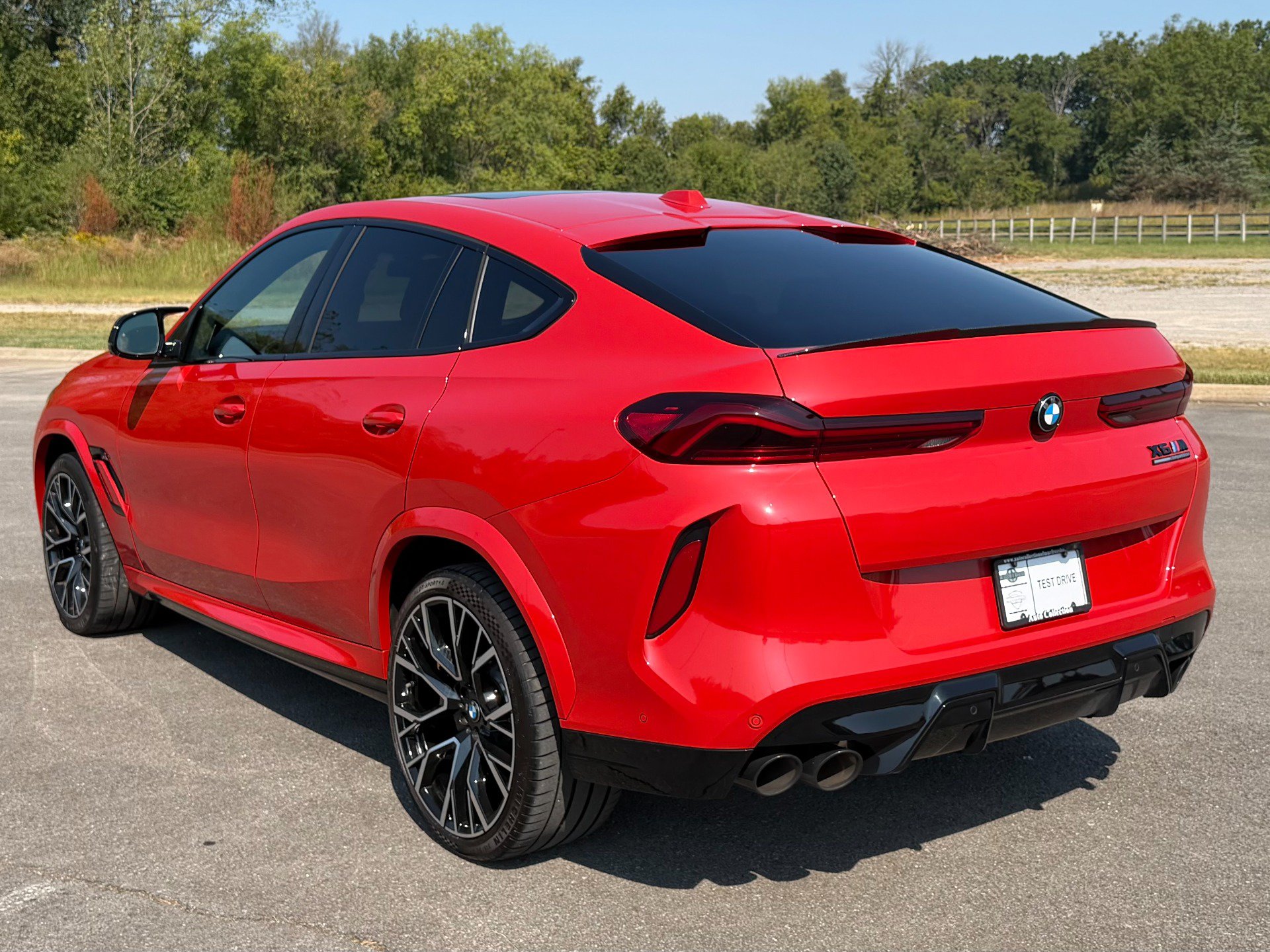 Used 2025 BMW X6 M Competition w/ Executive Package AWD/4WD image 4