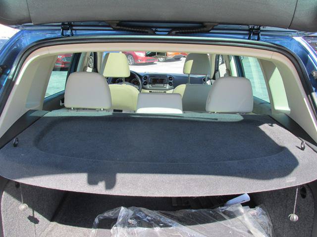 Used 2017 Volkswagen Tiguan Wolfsburg Edition AWD/4WD image 7