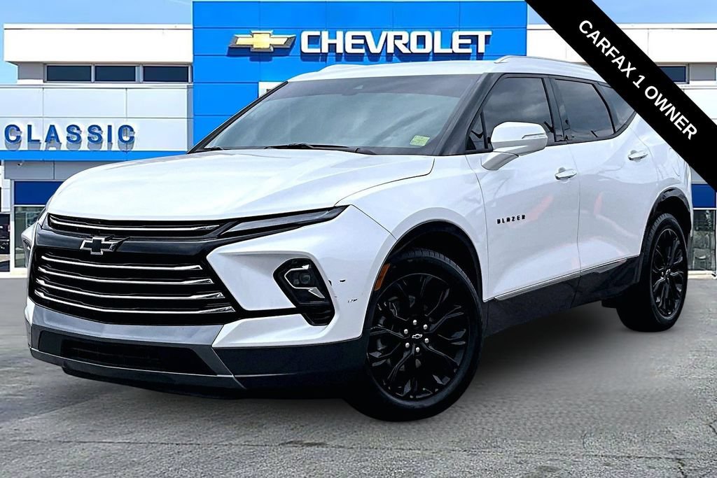 Used 2024 Chevrolet Blazer Premier w/ Enhanced Convenience Package AWD/4WD image 2