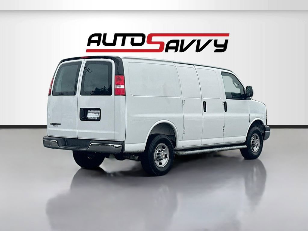 Used 2025 Chevrolet Express 2500 w/ Driver Convenience Package RWD image 7