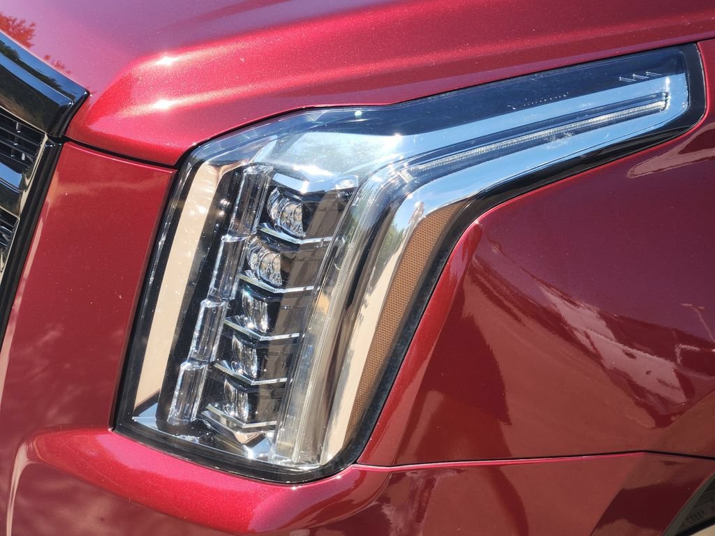 Used 2020 Cadillac Escalade Luxury w/ Escalade Sport Edition AWD/4WD image 12