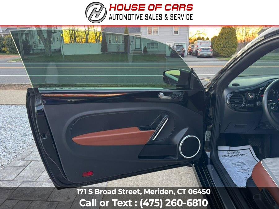 Used 2015 Volkswagen Beetle 1.8T Classic FWD image 16