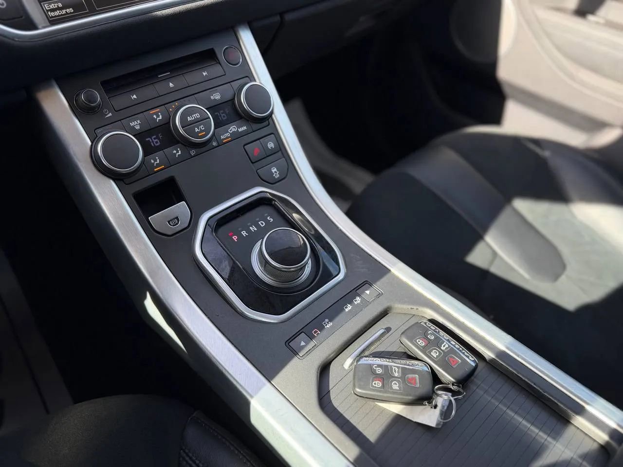 Used 2015 Land Rover Range Rover Evoque Pure image 42