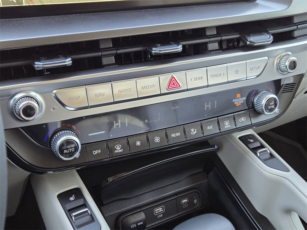 New 2025 Kia Telluride S image 14