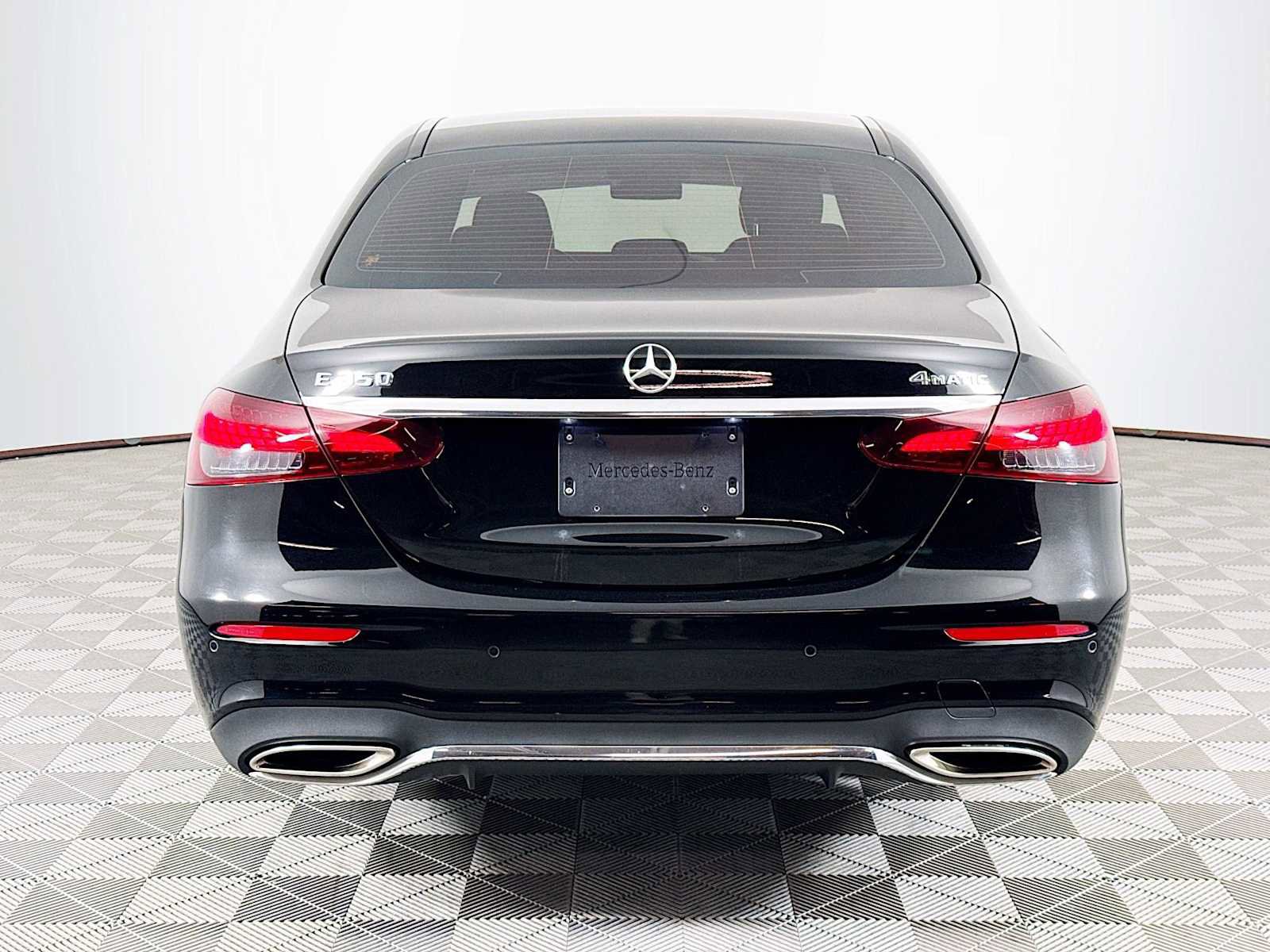 Used 2021 Mercedes-Benz E 350 4MATIC Sedan image 6