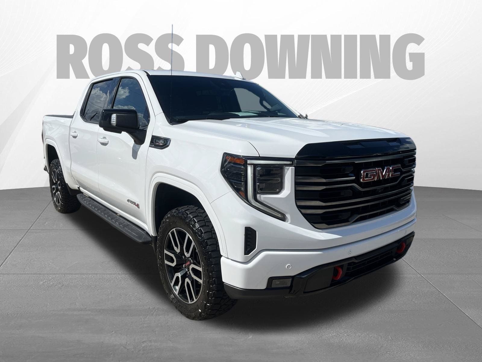 Used 2025 GMC Sierra 1500 AT4 w/ AT4 Premium Package AWD/4WD image 3