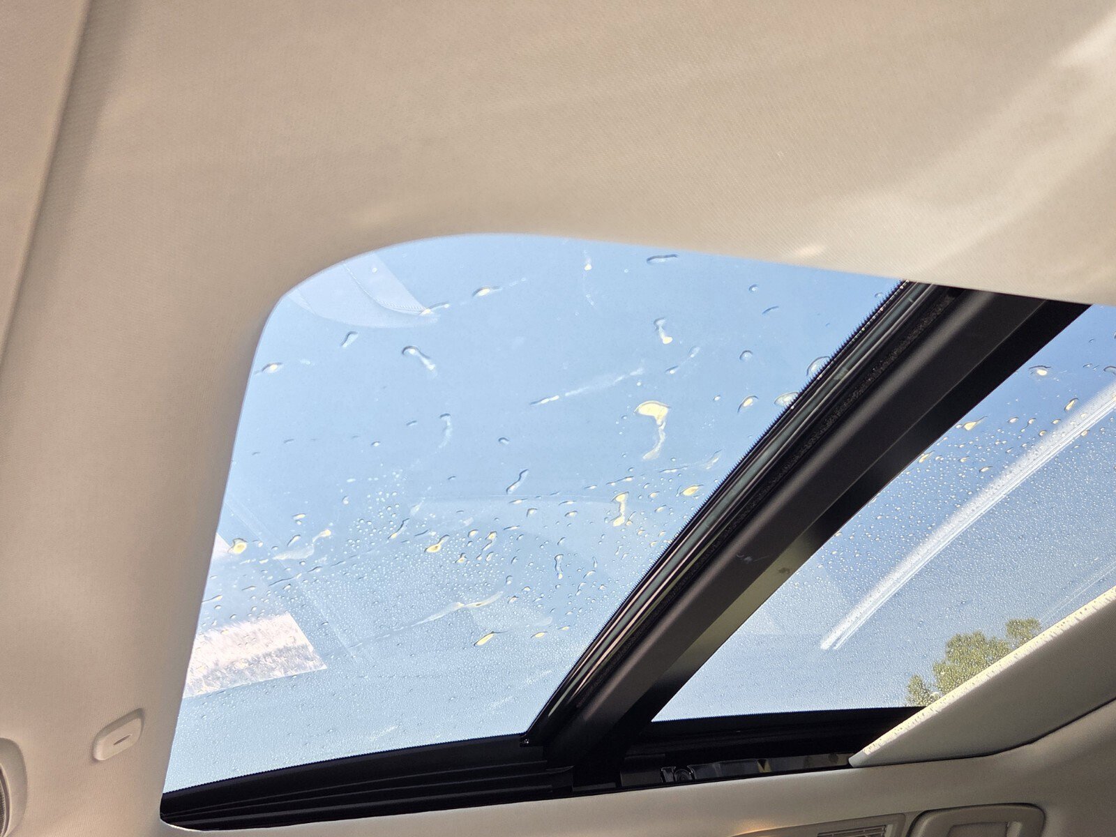 New 2026 INFINITI QX60 Luxe w/ Cargo Package image 15