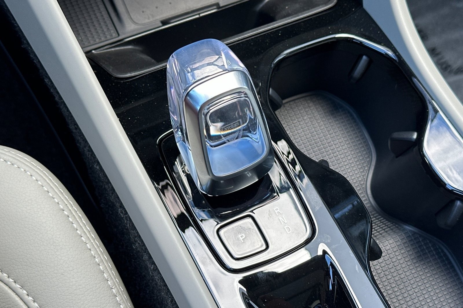 New 2026 Volvo XC40 B5 Plus w/ Protection Package Premier image 24