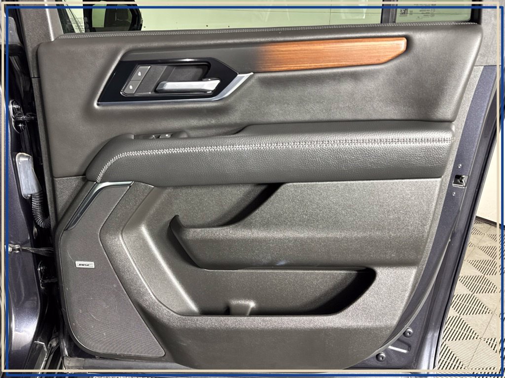 Certified 2025 GMC Yukon XL Denali AWD/4WD image 40