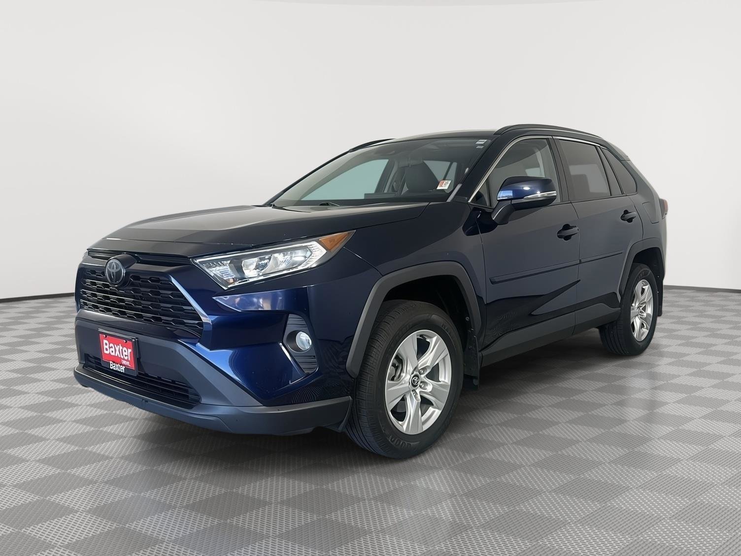 Used 2020 Toyota RAV4 XLE w/ Convenience Package image 3
