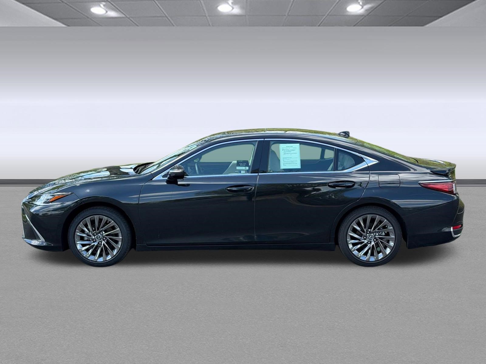 Certified 2025 Lexus ES 300h Ultra Luxury w/ Accessory Package (Z1) FWD image 2